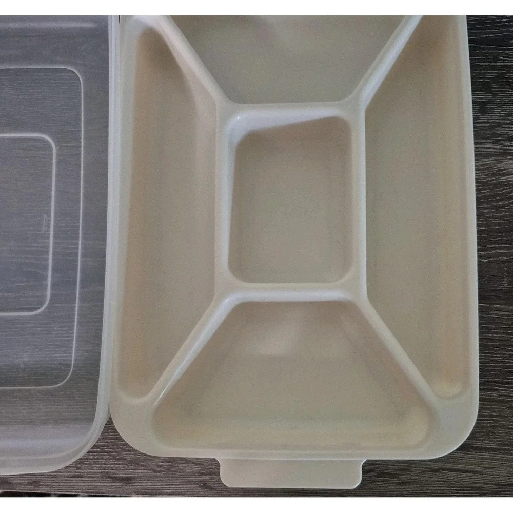 Rubbermaid vintage servin